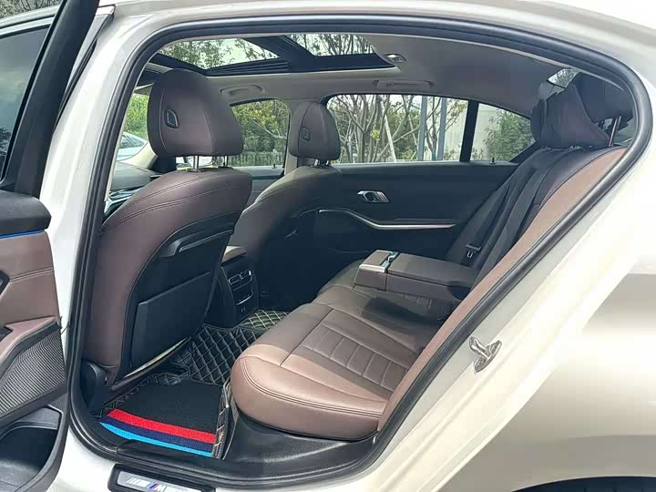 Фото 9 - BMW 3 Series