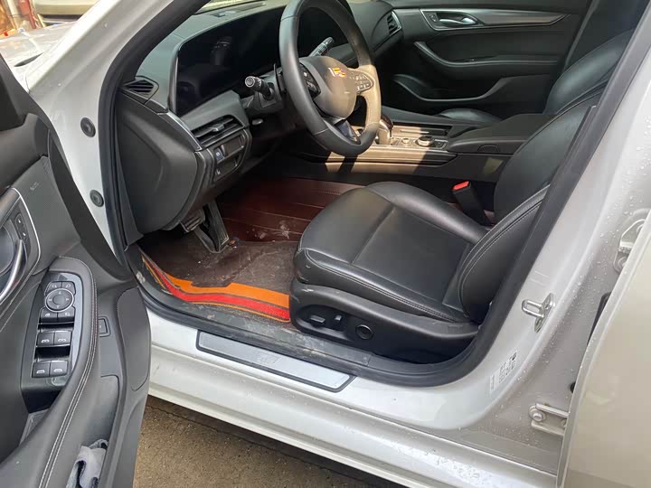 Фото 2 - Cadillac CT5