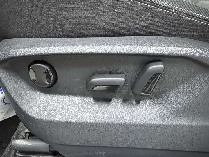 Фото 9 - Volkswagen Tayron