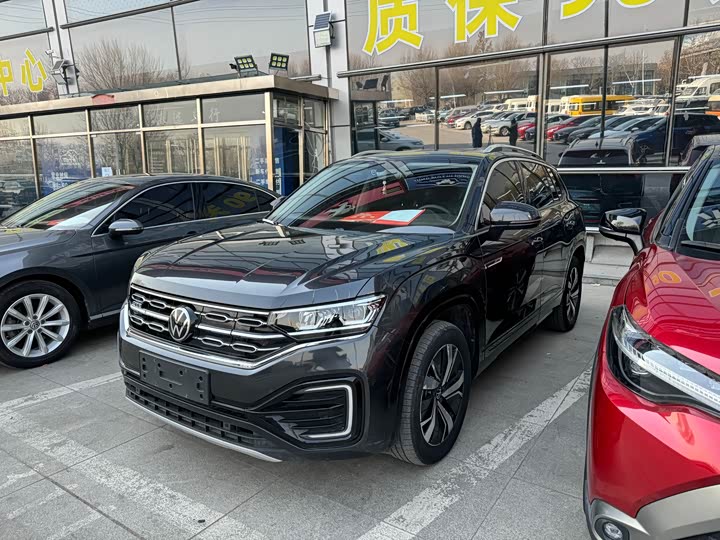 Фото 1 - Volkswagen Tayron GTE Hybrid