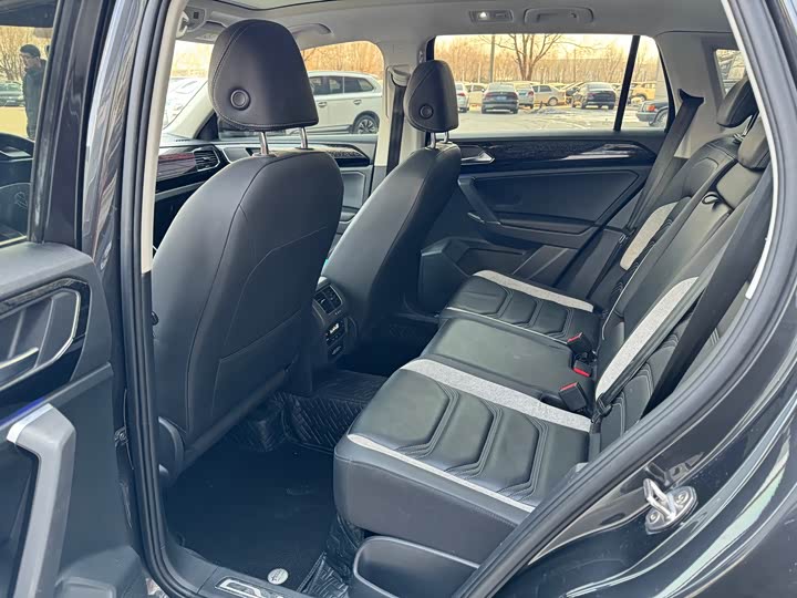 Фото 7 - Volkswagen Tayron GTE Hybrid