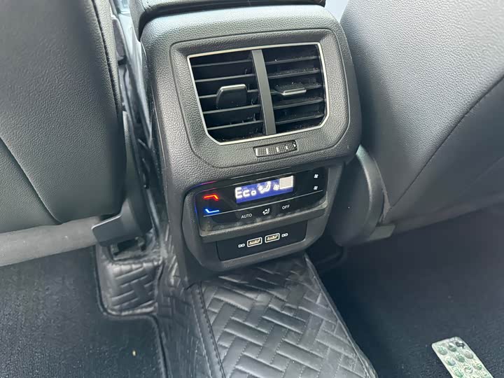 Фото 8 - Volkswagen Tayron GTE Hybrid