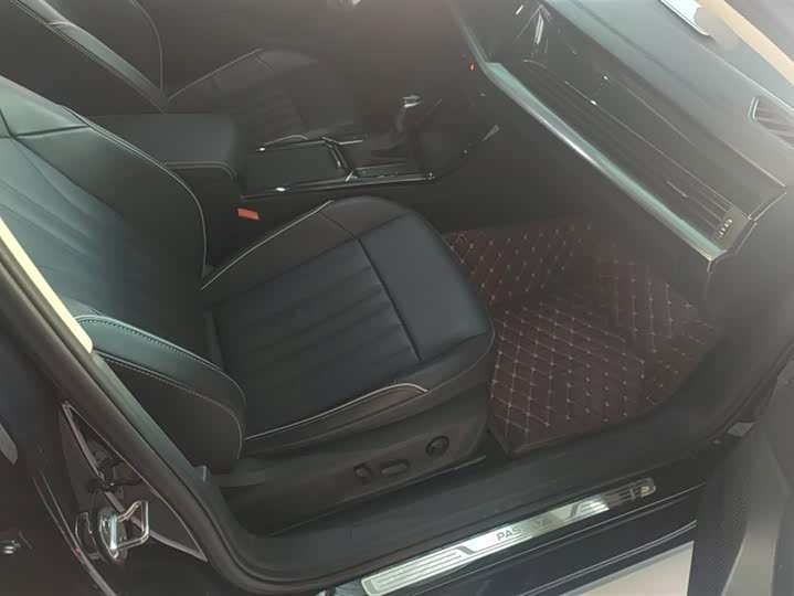 Фото 8 - Volkswagen Passat