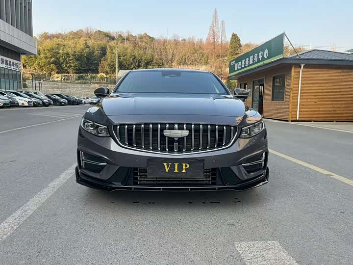 Фото 2 - Geely Preface