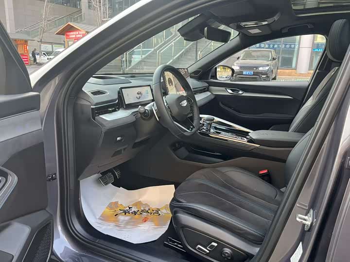 Фото 4 - Geely Preface