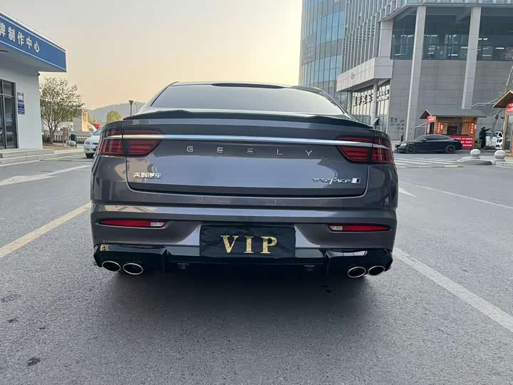 Фото 9 - Geely Preface