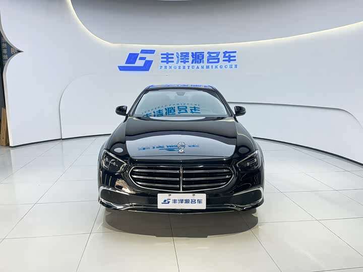 Фото 4 - Mercedes-Benz E-Class