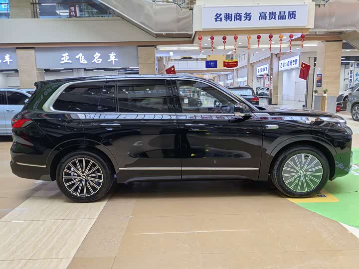 Фото 2 - Geely Galaxy M9