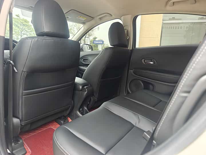 Фото 6 - Honda Vezel