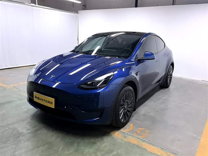 Фото 2 - Tesla Model Y