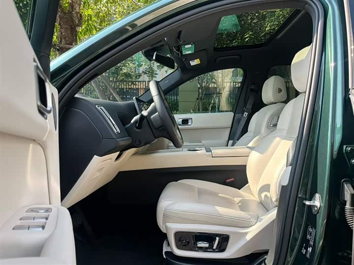 Фото 9 - LiXiang L7