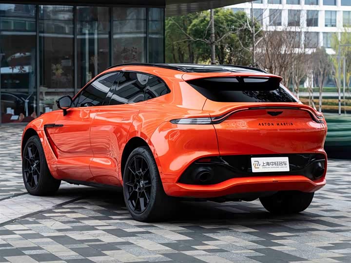 Фото 4 - Aston Martin DBX