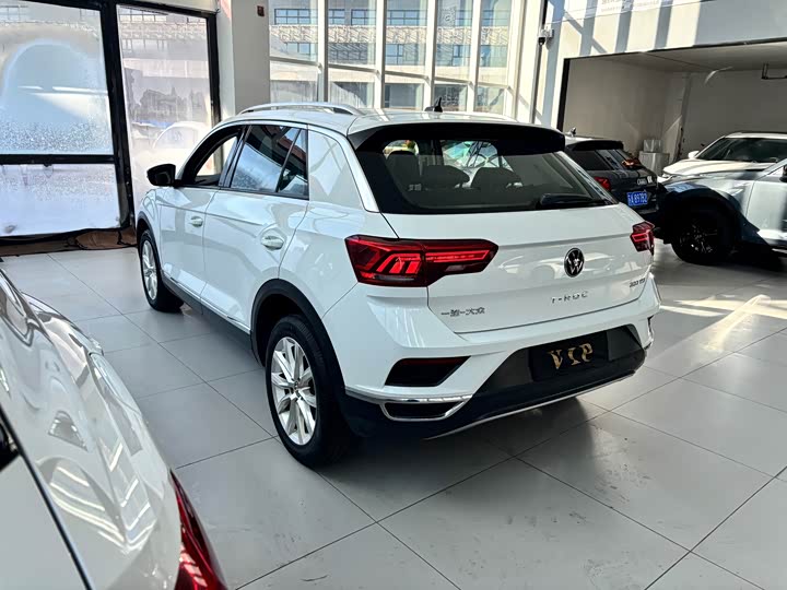 Фото 5 - Volkswagen T-Roc