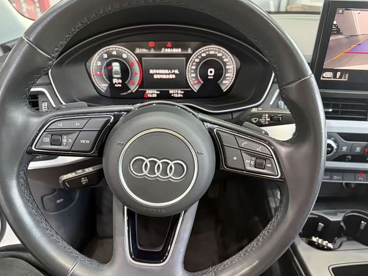 Фото 5 - Audi A4L