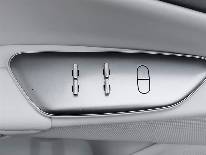 Фото 9 - BAIC Arcfox Alpha S5