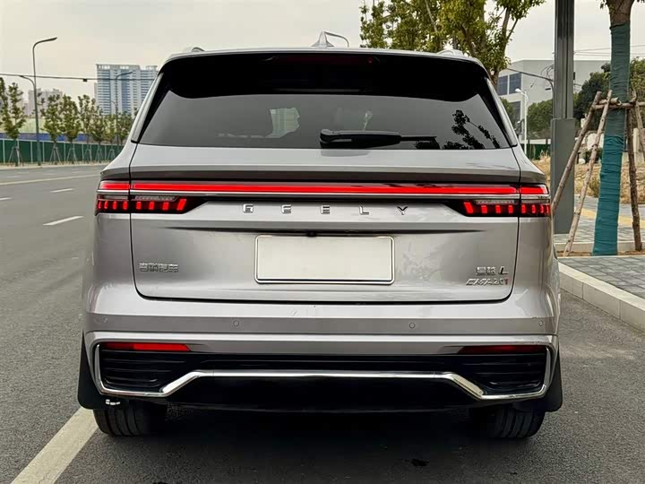 Фото 7 - Geely Monjaro