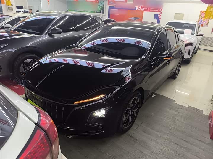 Фото 2 - Hongqi E-QM5