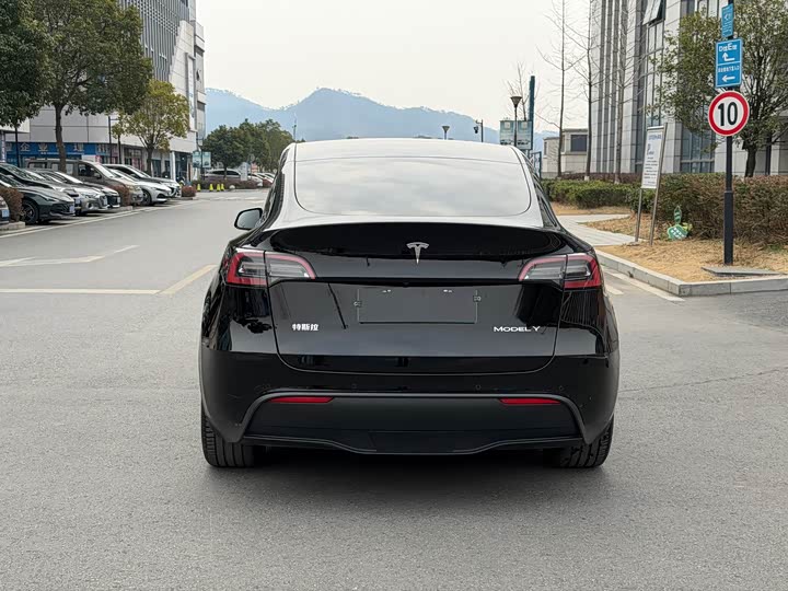 Фото 5 - Tesla Model Y