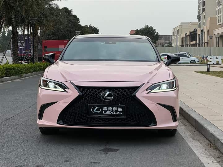 Фото 4 - Lexus ES