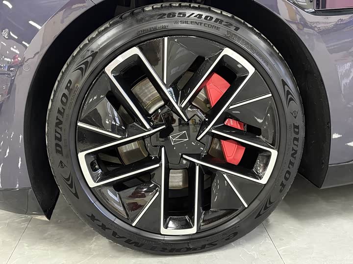 Фото 9 - Avatr 12