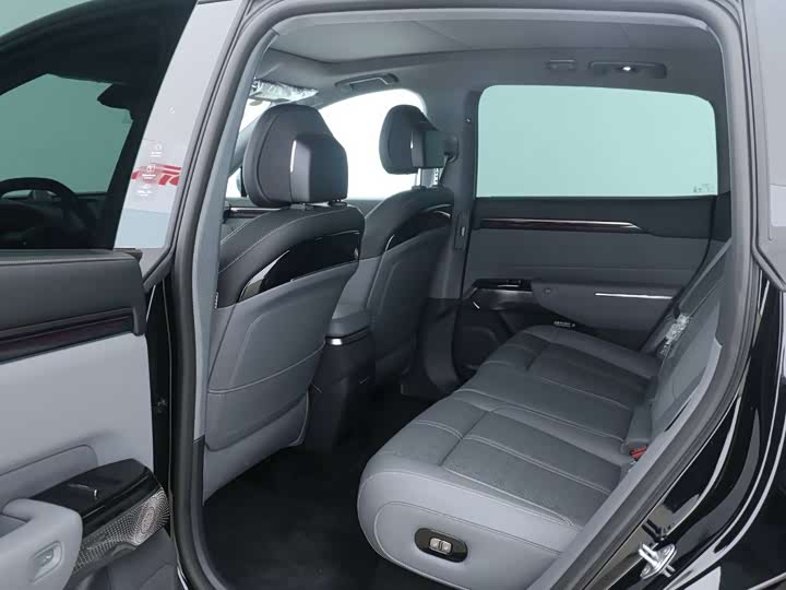 Фото 9 - Zeekr 7X