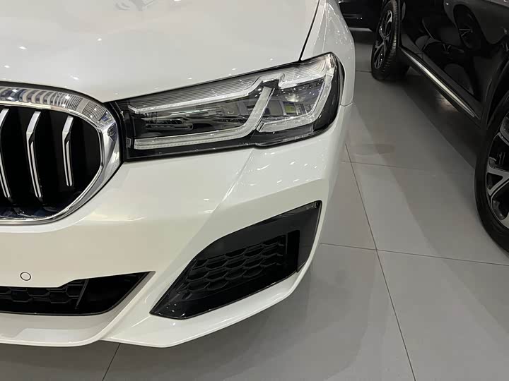 Фото 3 - BMW 5 Series