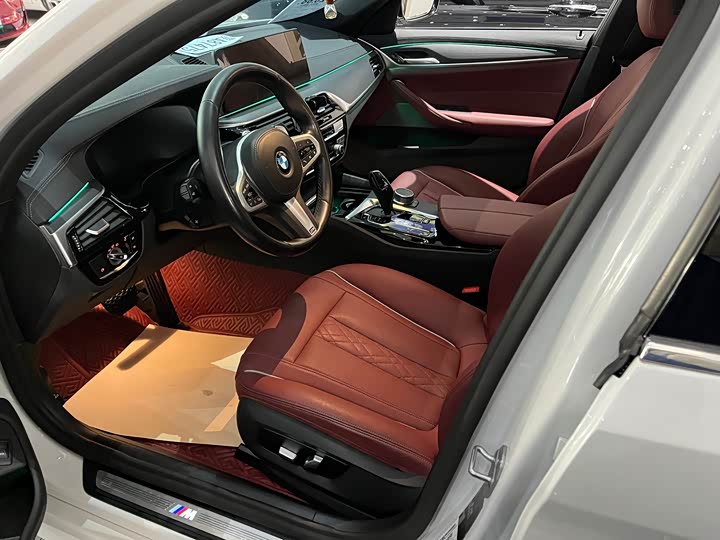 Фото 6 - BMW 5 Series