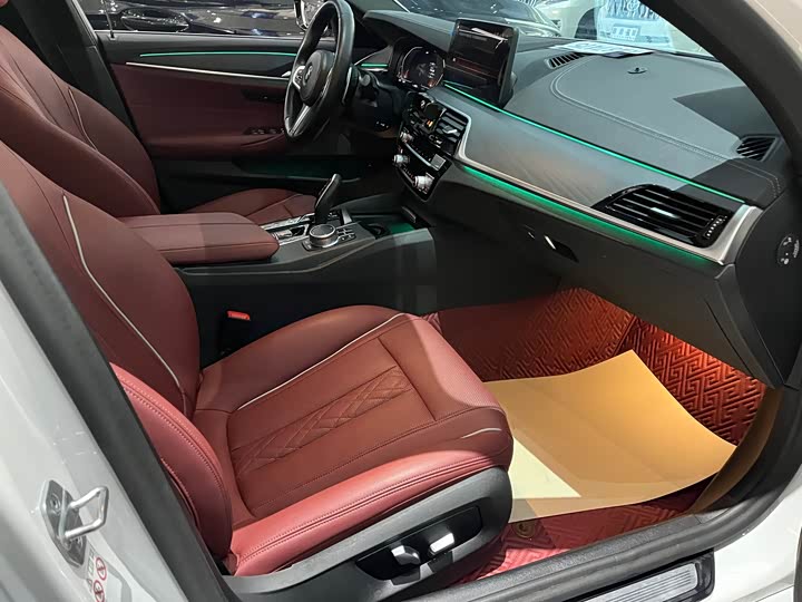 Фото 9 - BMW 5 Series