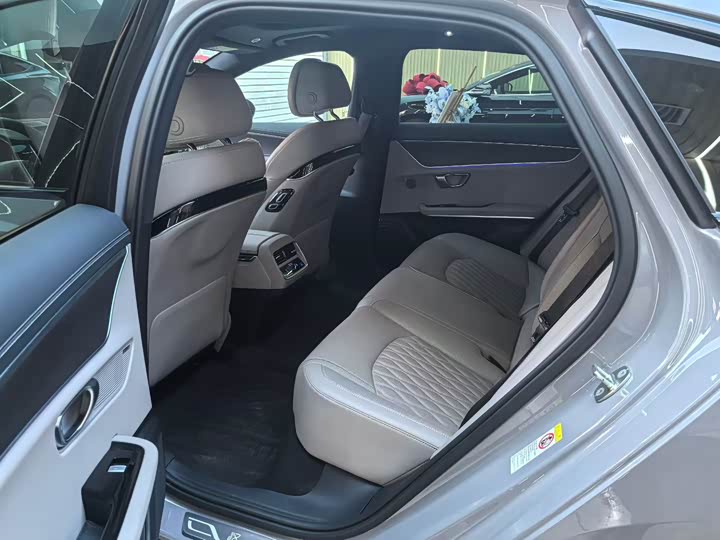 Фото 4 - BYD Han