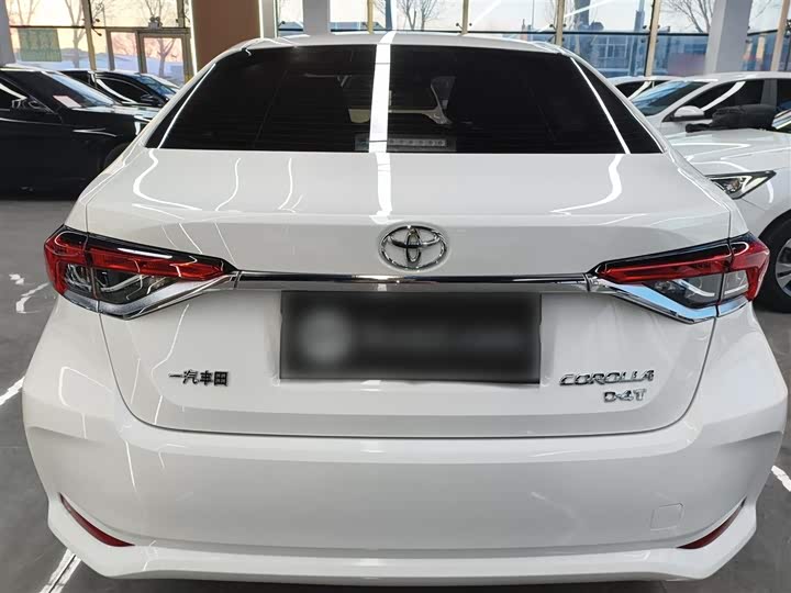 Фото 6 - Toyota Corolla