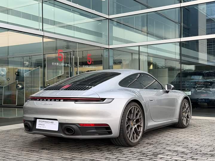 Фото 5 - Porsche 911