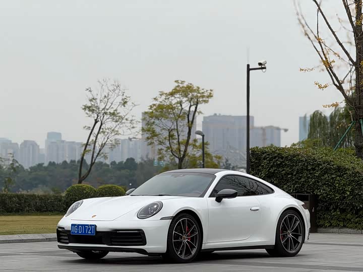 Фото 3 - Porsche 911