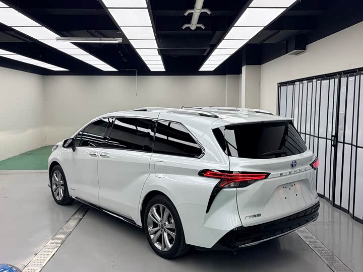 Фото 5 - Toyota Sienna