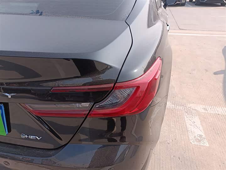 Фото 8 - Toyota Camry