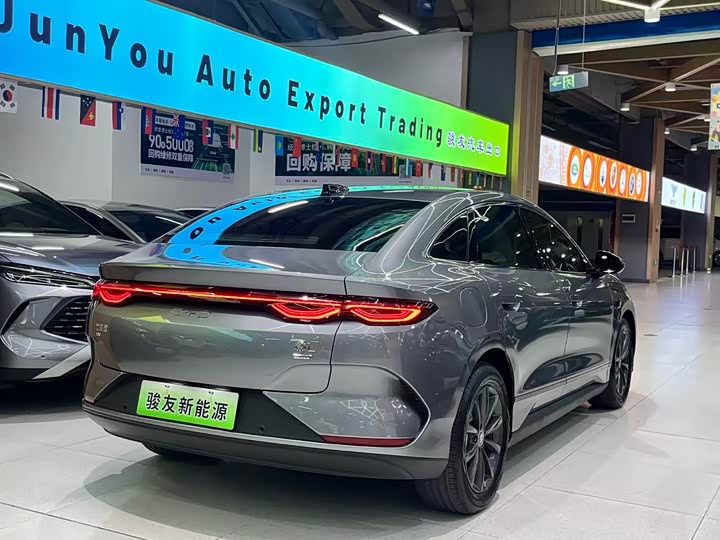 Фото 6 - BYD Qin L