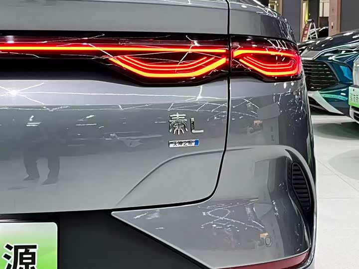 Фото 8 - BYD Qin L