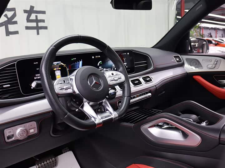 Фото 9 - Mercedes-Benz GLE-Class AMG