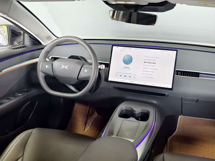 Фото 8 - XPeng Mona M03