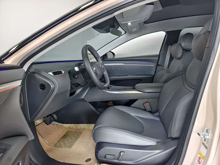 Фото 9 - XPeng Mona M03