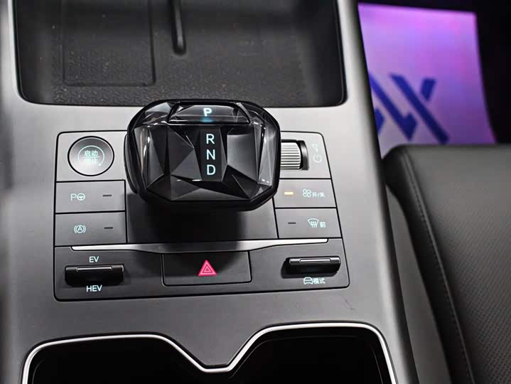 Фото 8 - BYD Song Pro Hybrid