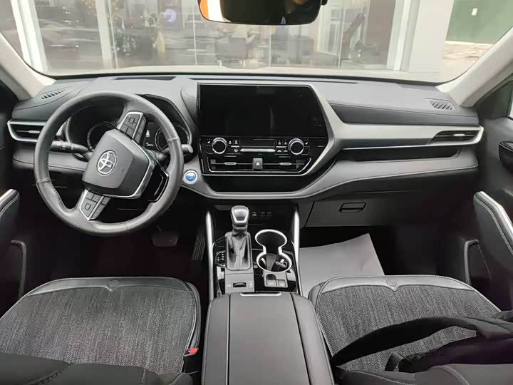 Фото 5 - Toyota Highlander