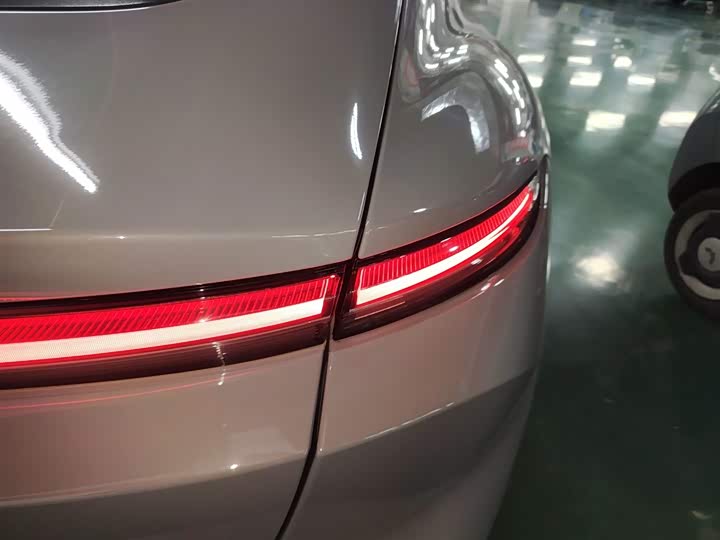 Фото 8 - Nio ET5