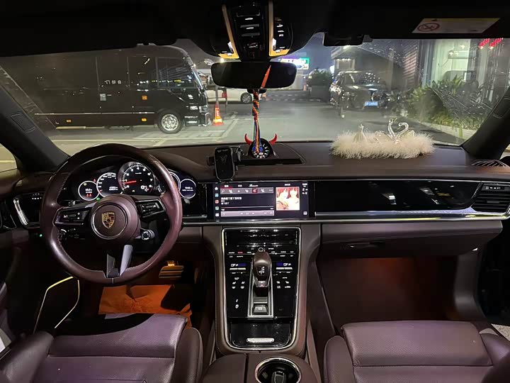 Фото 8 - Porsche Panamera