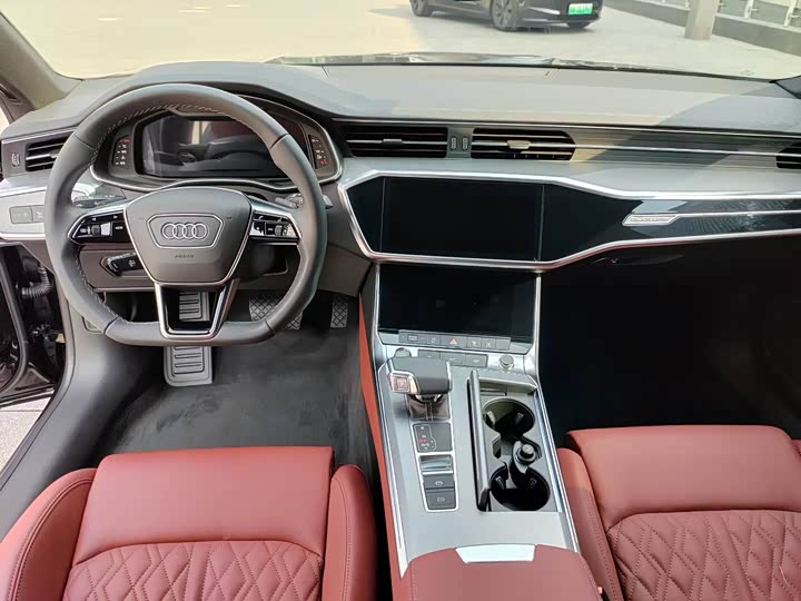 Фото 4 - Audi A7L