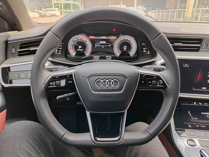 Фото 6 - Audi A7L