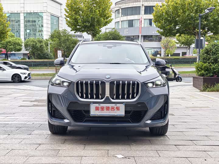Фото 2 - BMW X1