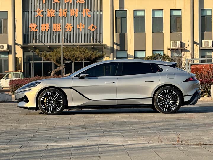 Фото 8 - Denza Z9GT