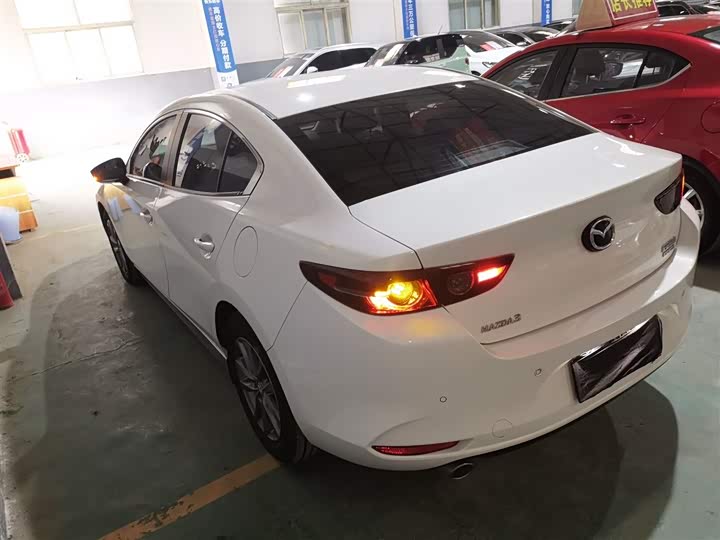 Фото 5 - Mazda 3 (Axela)