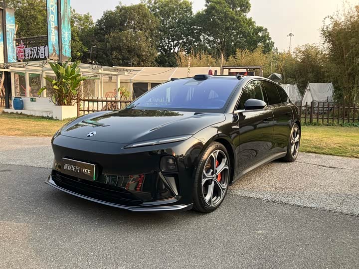 Фото 1 - Nio ET5T