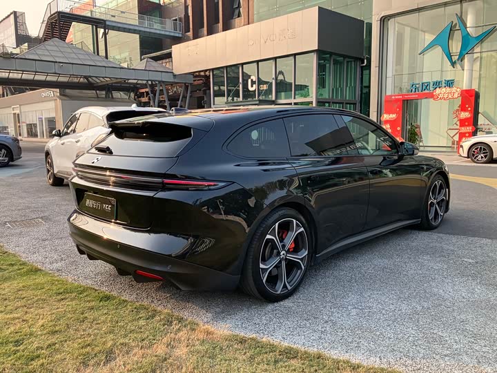 Фото 4 - Nio ET5T